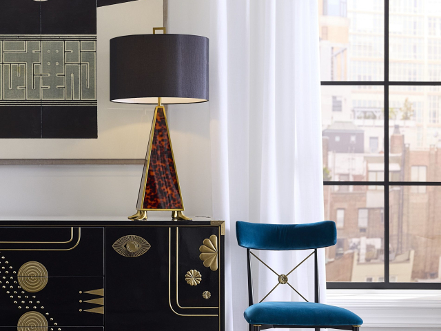 Jonathan Adler – Living room – Gala credenza, Constantine table lamp, Rider chair – Portrait