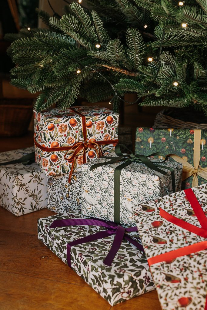 2025.07 Nancy & Betty Christmas