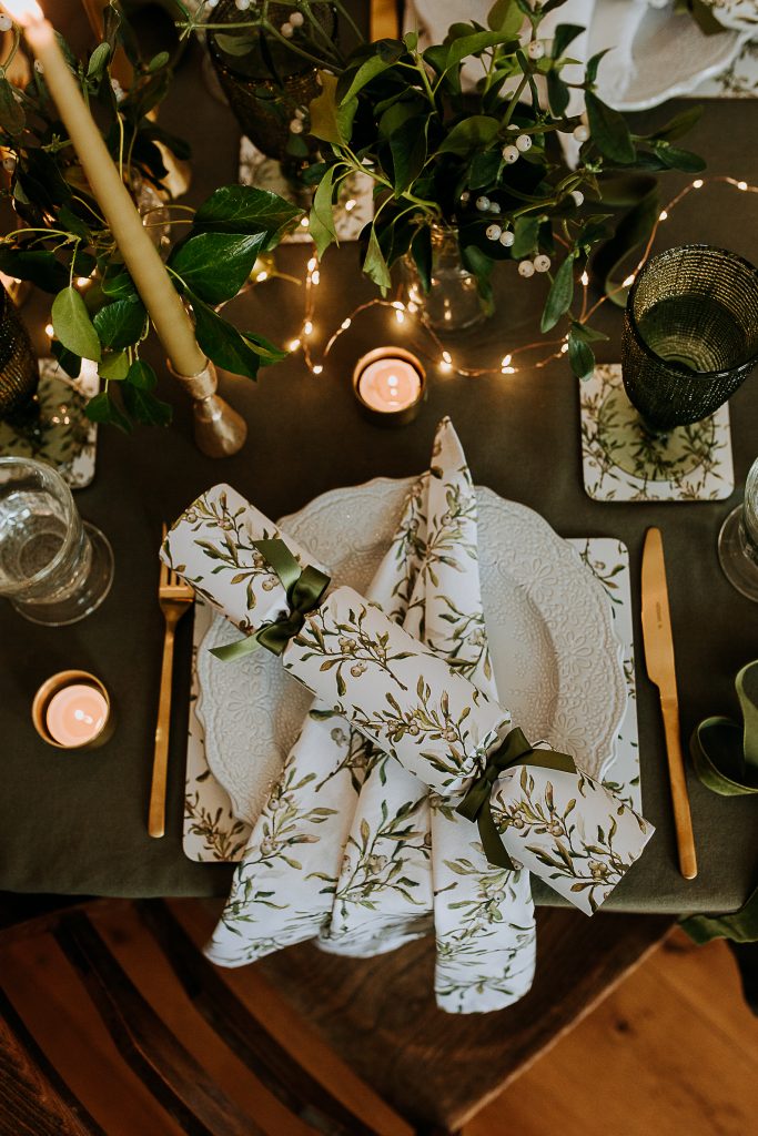 Nancy & Betty - Christmas - Mistletoe crackers, napkins, placemats, coasters - lifestyle - Portrait (2)