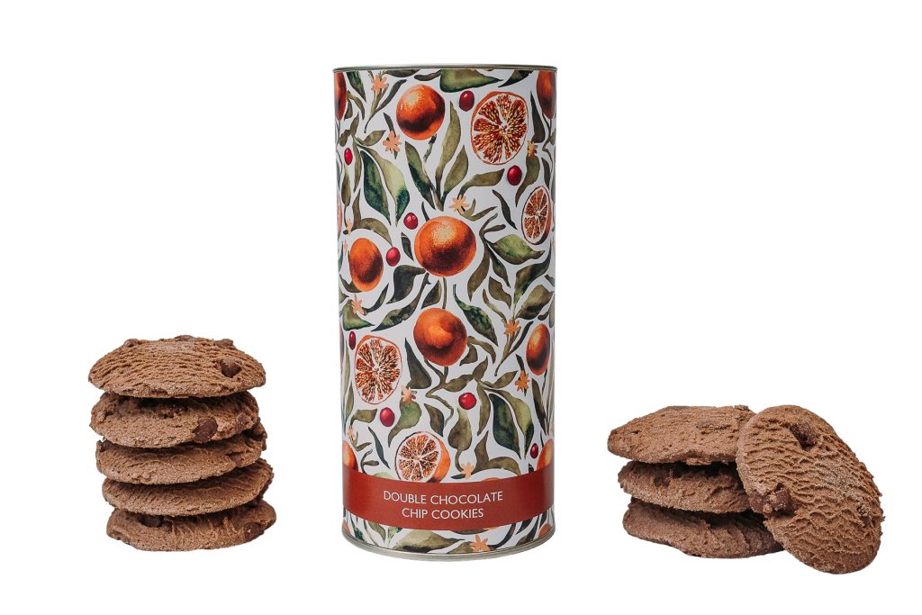 Nancy & Betty - Tin of biscuits - Clementine, chocolate - Portrait