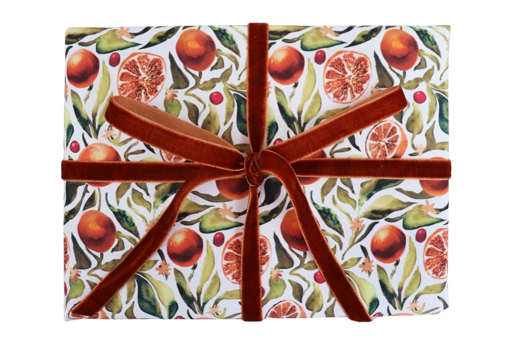 Nancy & Betty - Wrapping paper - Clementine - Portrait (2)
