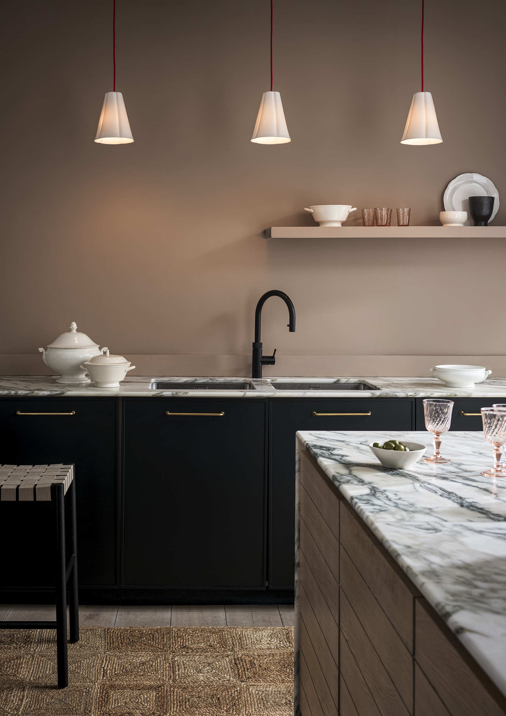 Original BTC - Kitchen - Blossom pendant - lifestyle - Portrait (1)